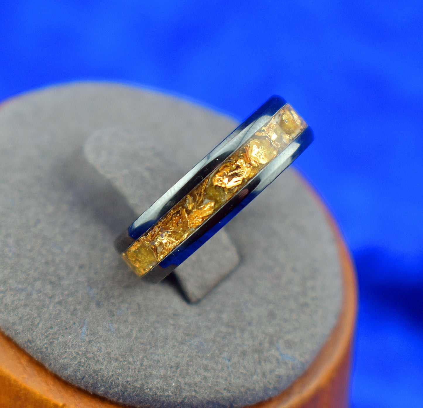 Glittering Gold Leaf, Glowing Ring