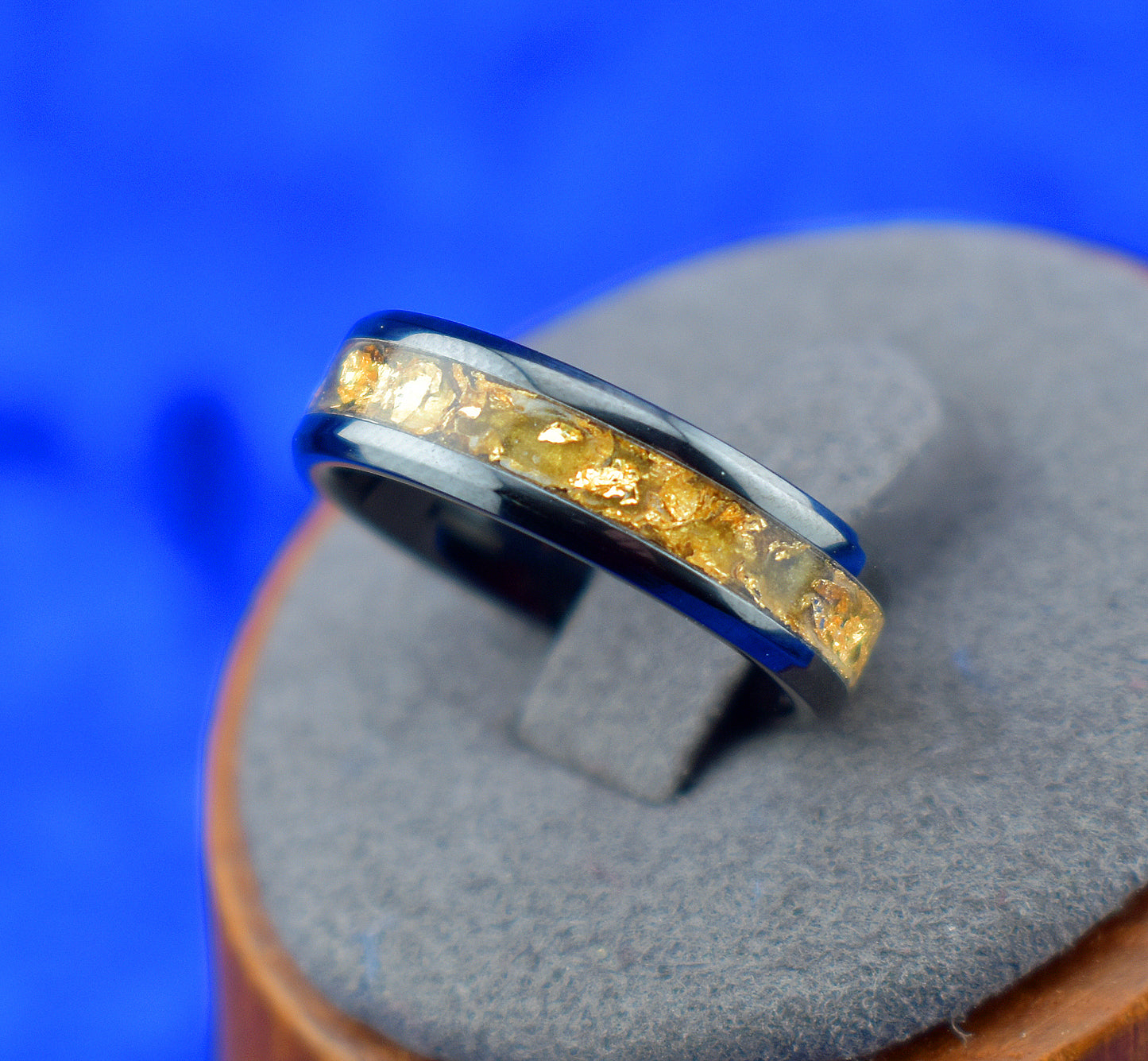 Glittering Gold Leaf, Glowing Ring